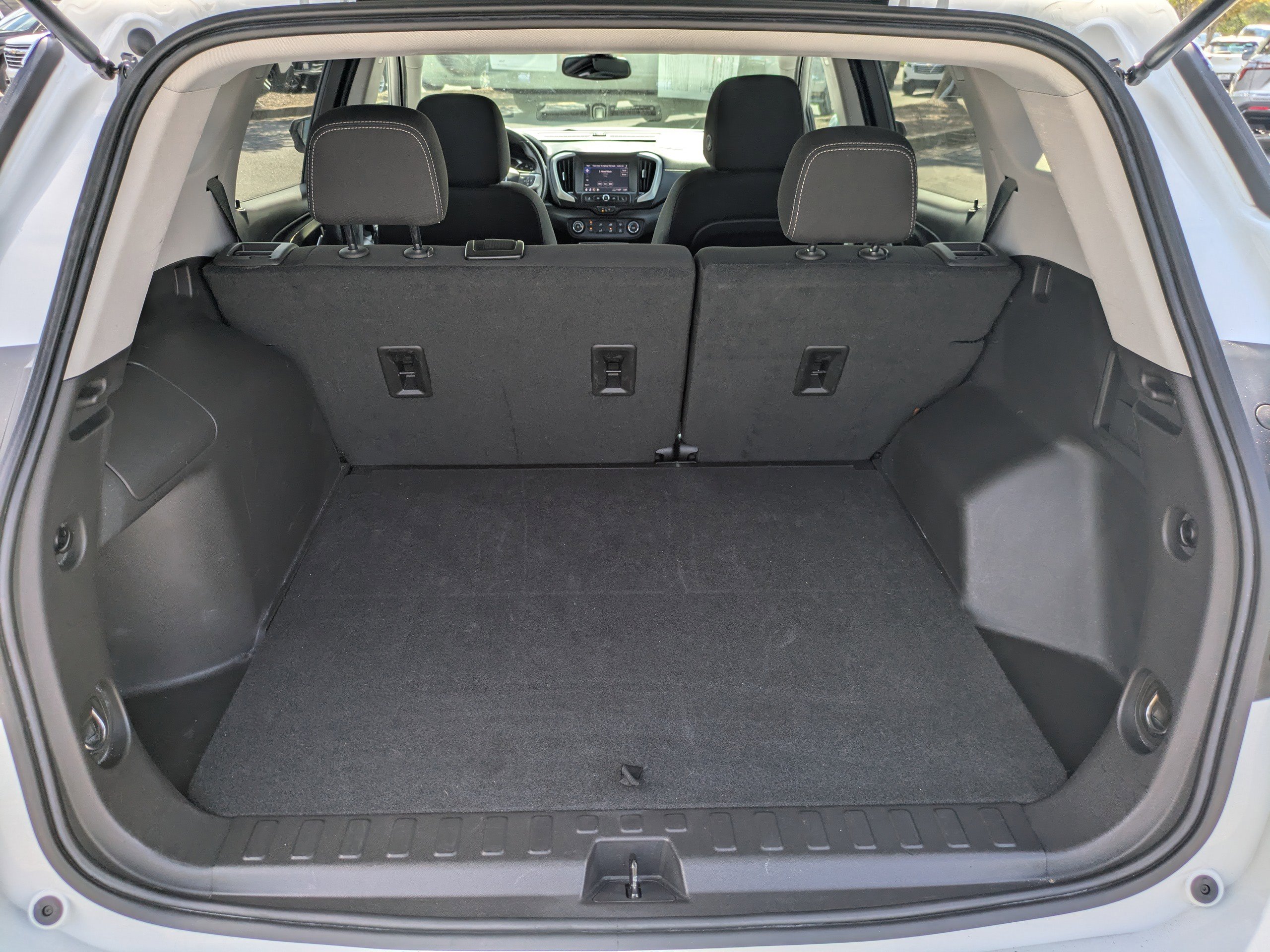 2024 Gmc Terrain SLE photo 9