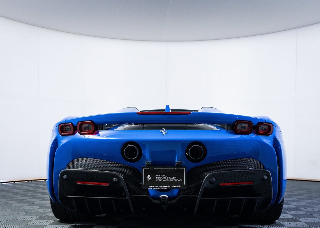 2025 Ferrari SF90 Spider Base photo 14