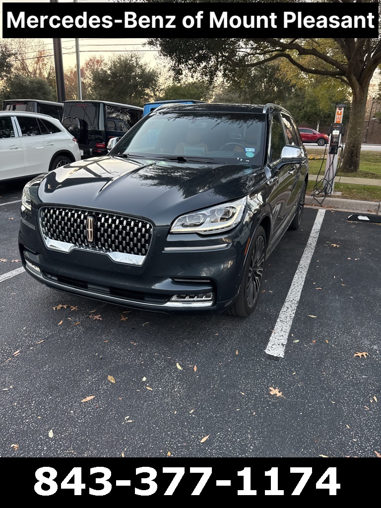 2022 Lincoln Aviator Black Label's photo