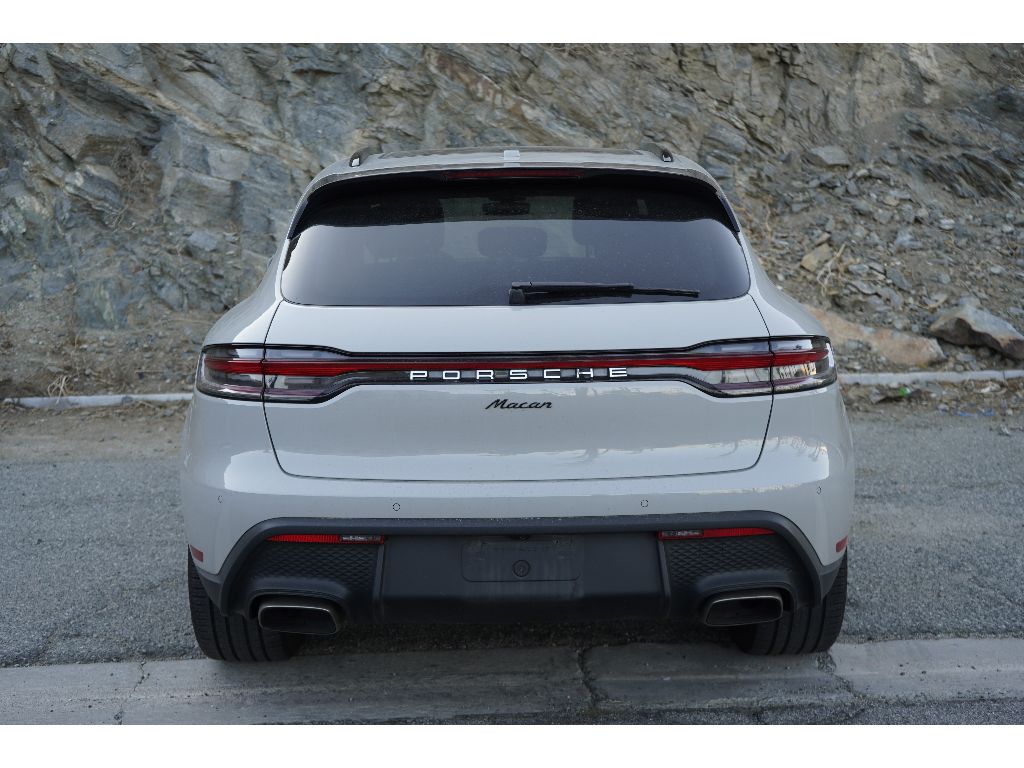 2022 Porsche Macan Base photo 8