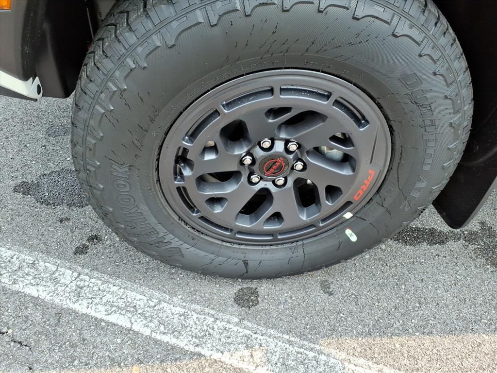2025 Nissan Frontier Crew Cab PRO-4X photo 9