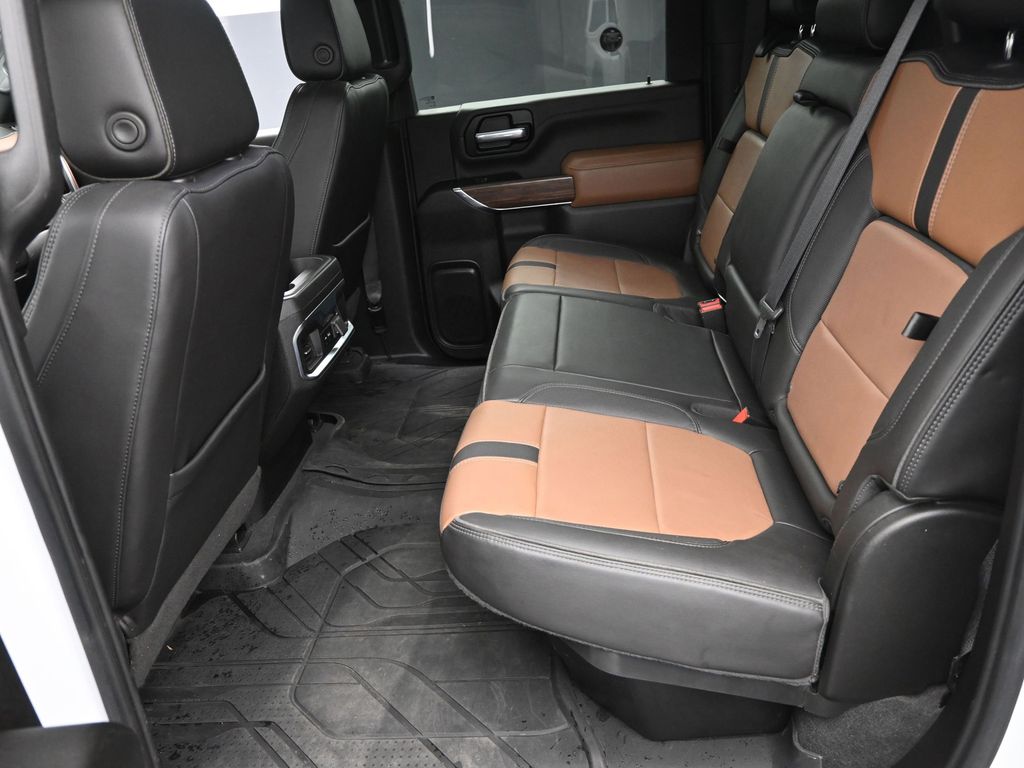 2022 Chevrolet Silverado 3500HD High Country photo 7