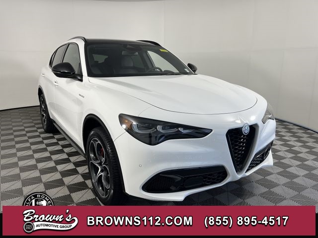 2025 Alfa Romeo Stelvio Base's photo