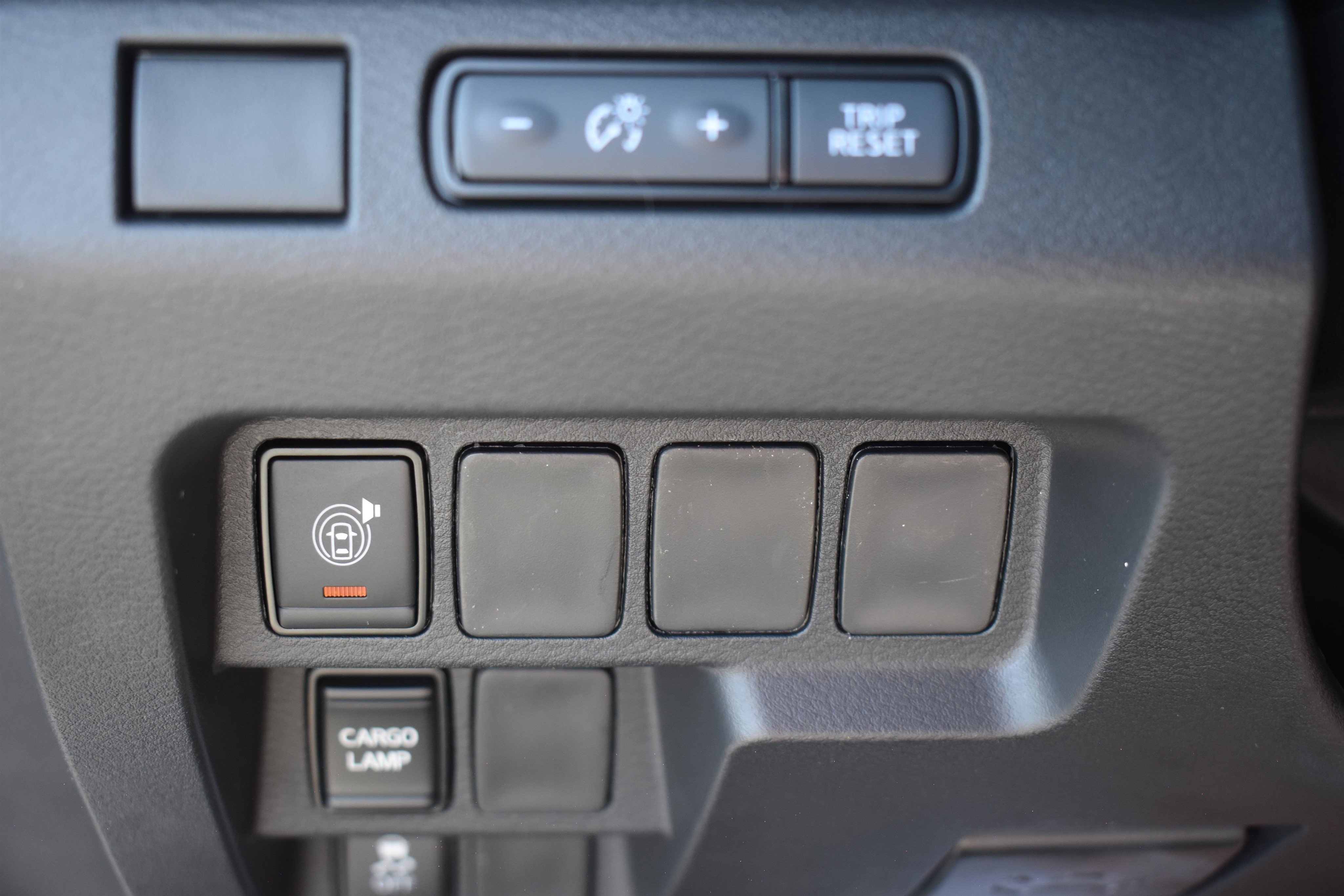 2026 Nissan Frontier SV Crew Cab photo 17