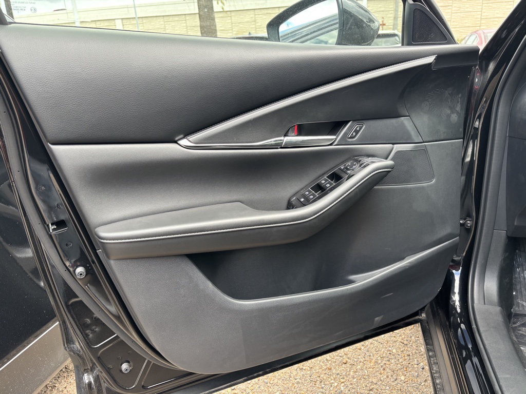2025 Mazda CX-30 2.5 S Preferred photo 13