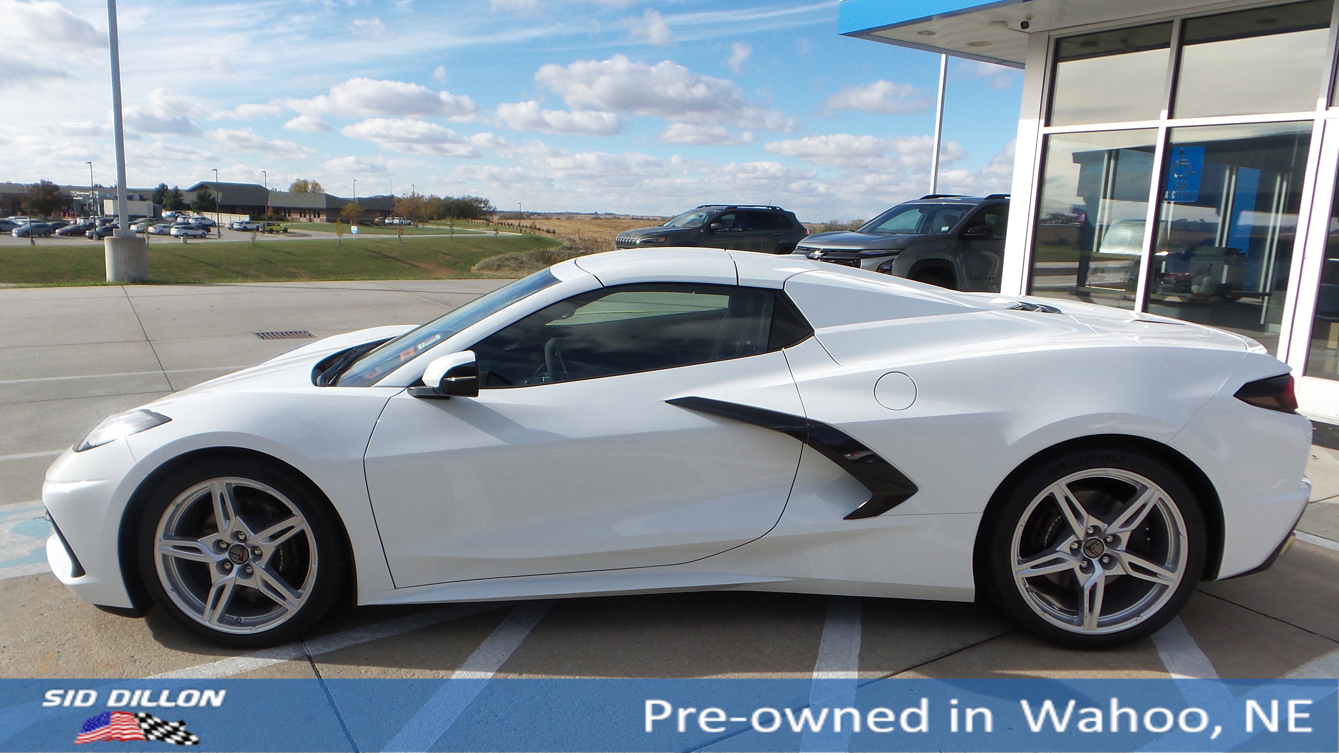 2025 Chevrolet Corvette Stingray 1LT photo 2