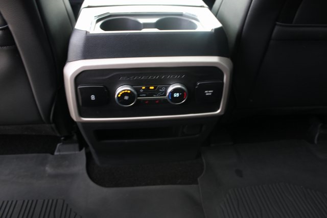 2022 Ford Expedition Limited photo 34