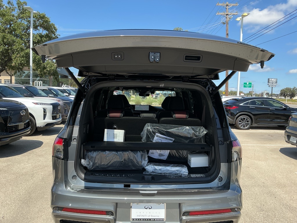 2026 Infiniti QX80 photo 27