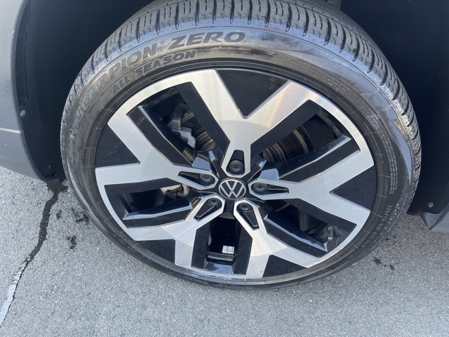 2022 Volkswagen Taos SEL photo 10
