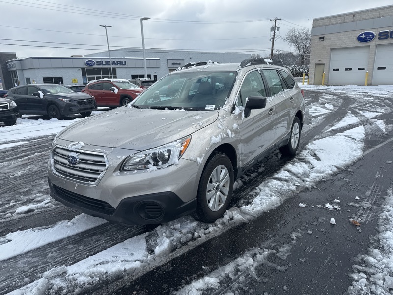 2017 Subaru Outback 2.5i photo 2