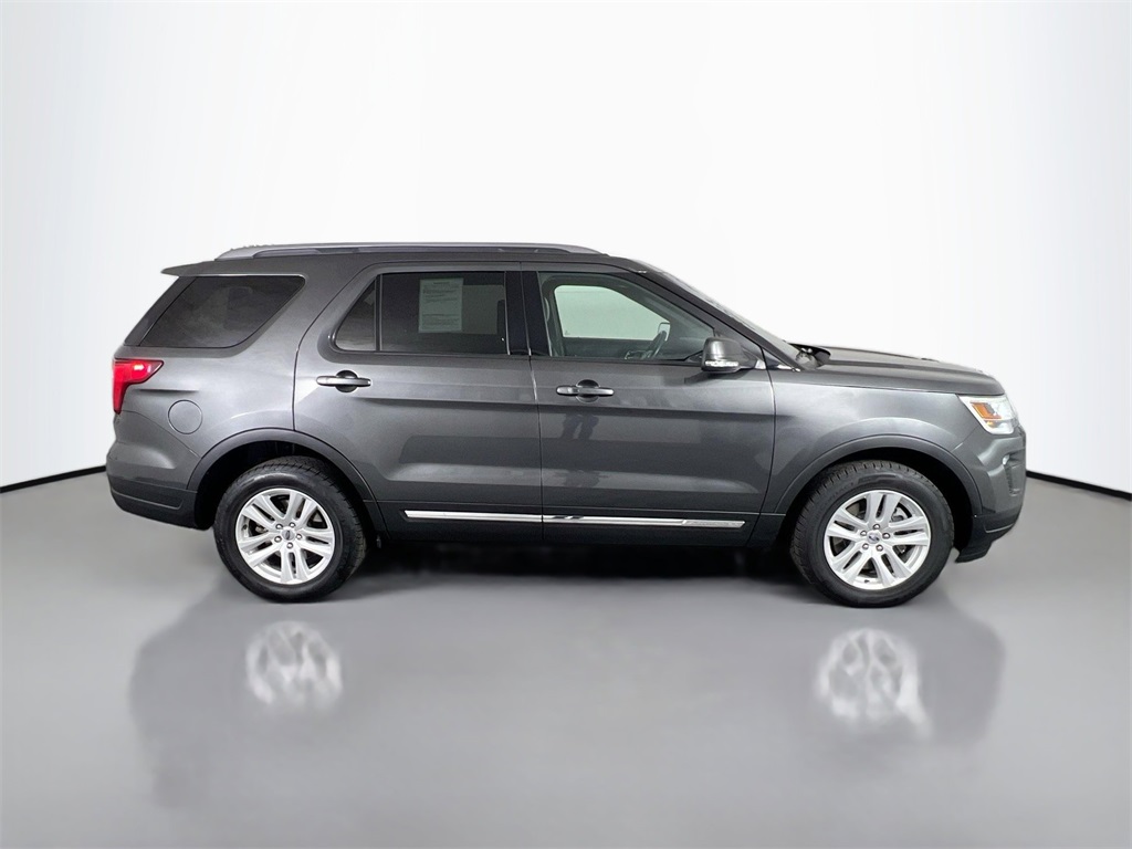 2019 Ford Explorer XLT photo 16