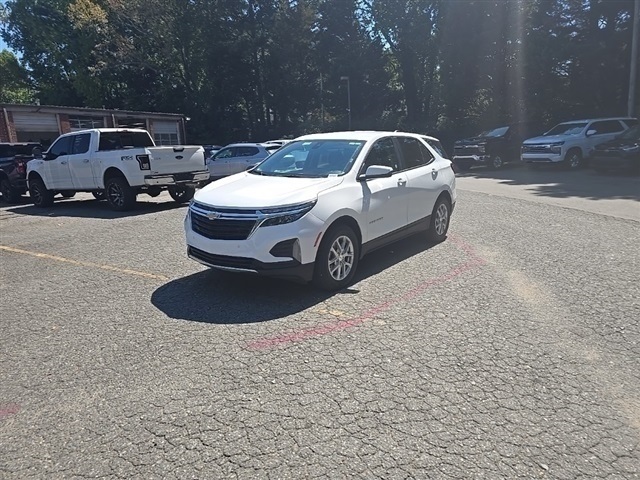 2024 Chevrolet Equinox LT photo 10