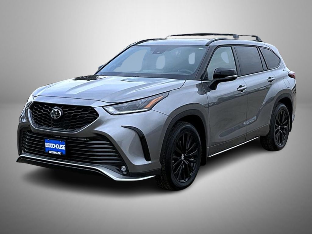 2026 Toyota Highlander XSE's photo