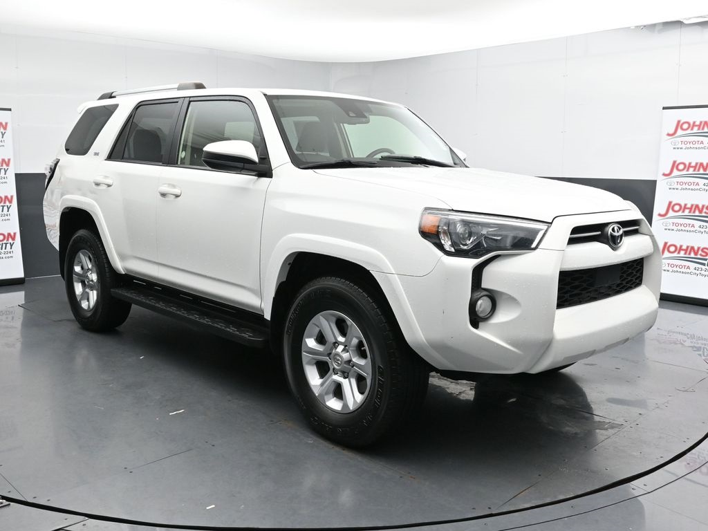 2020 Toyota 4Runner SR5 4WD photo 2