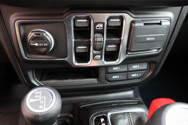 2025 Jeep Gladiator Sport S photo 18