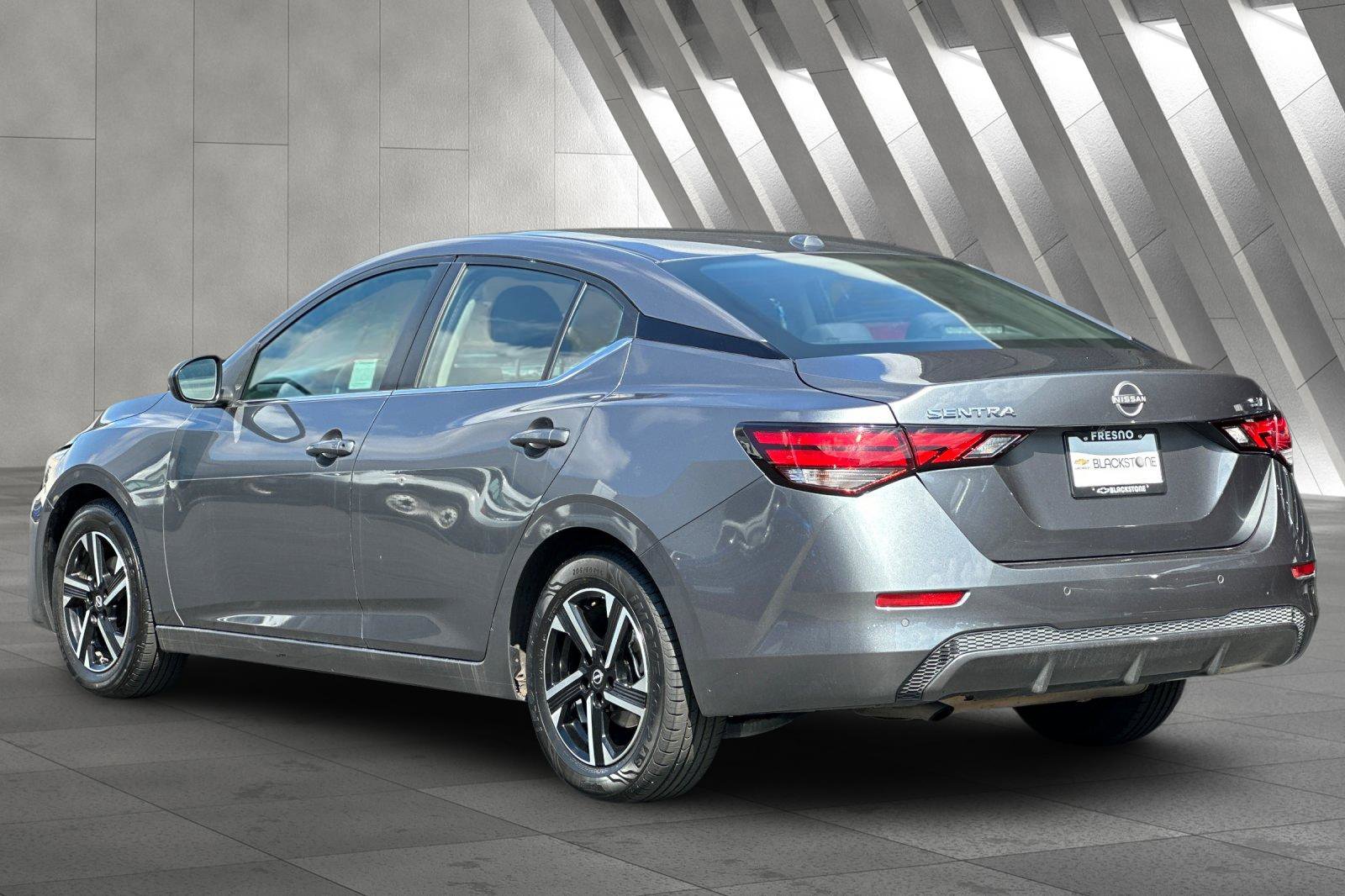 2024 Nissan Sentra SV photo 5