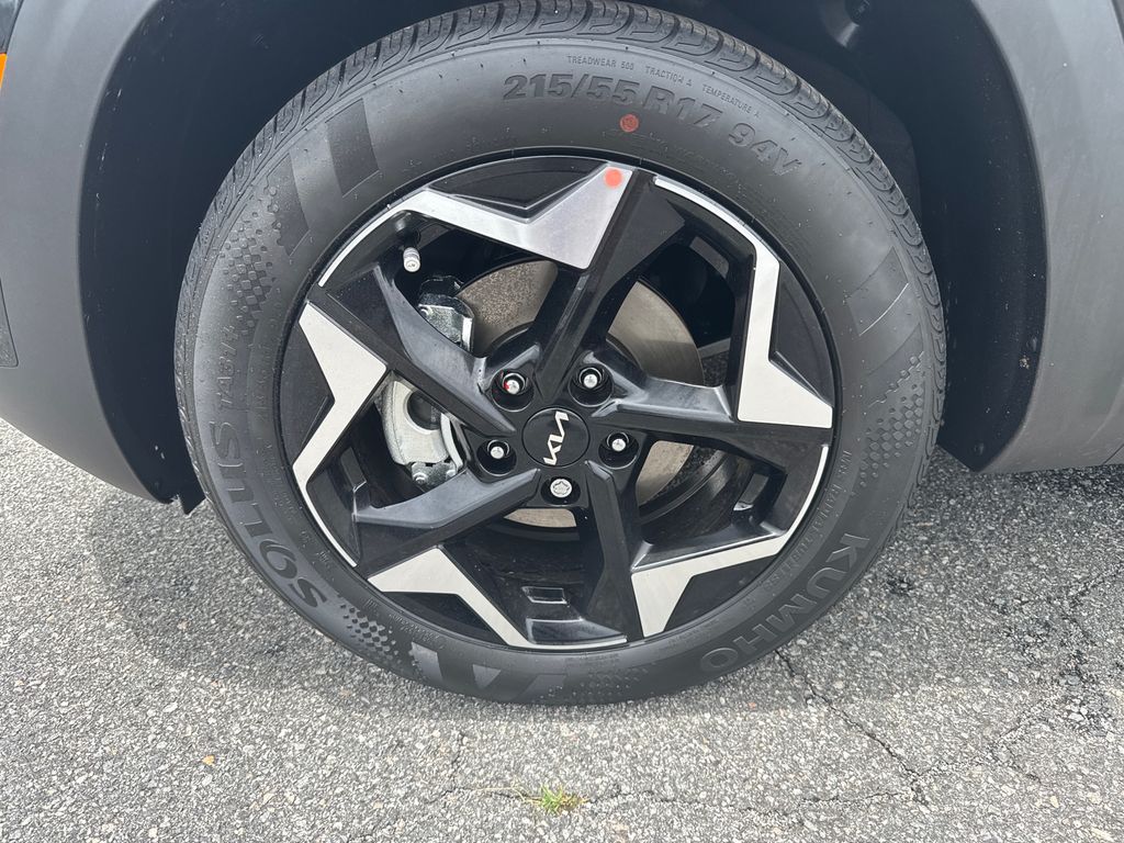 2025 Kia Seltos S photo 11