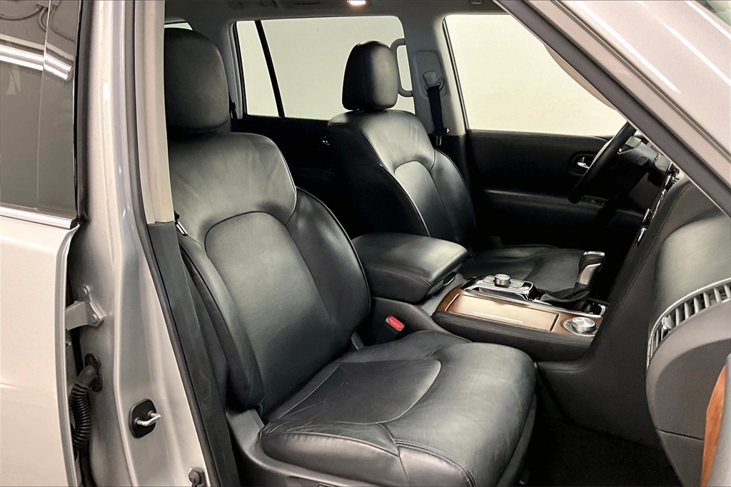 2023 Nissan Armada SL photo 4