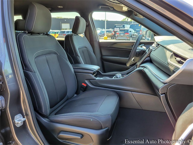 2024 JEEP GRAND CHEROKEE L - Image 32