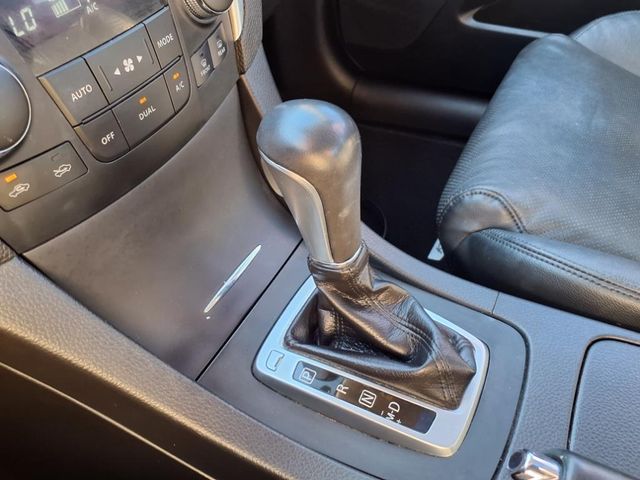 2010 Suzuki Kizashi photo 24