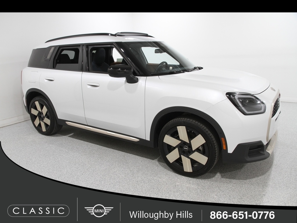 2025 MINI Countryman S's photo