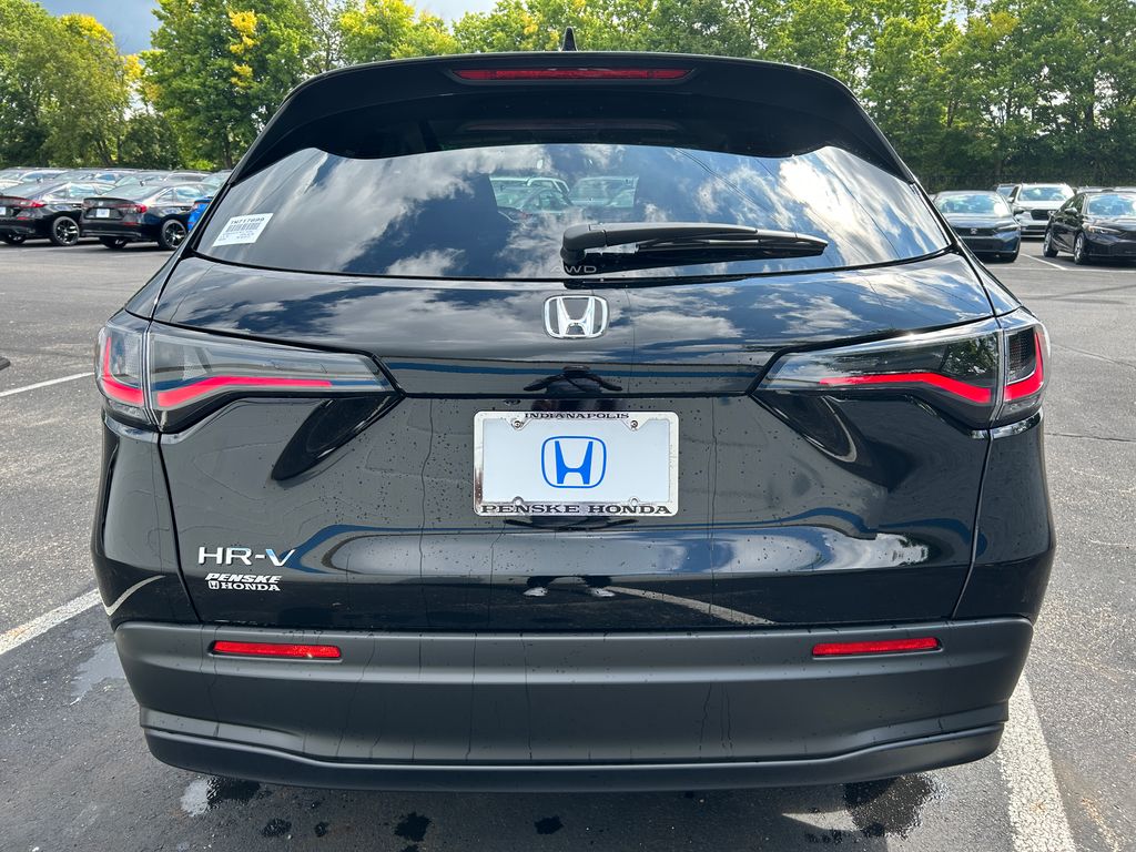 2026 Honda HR-V LX photo 3