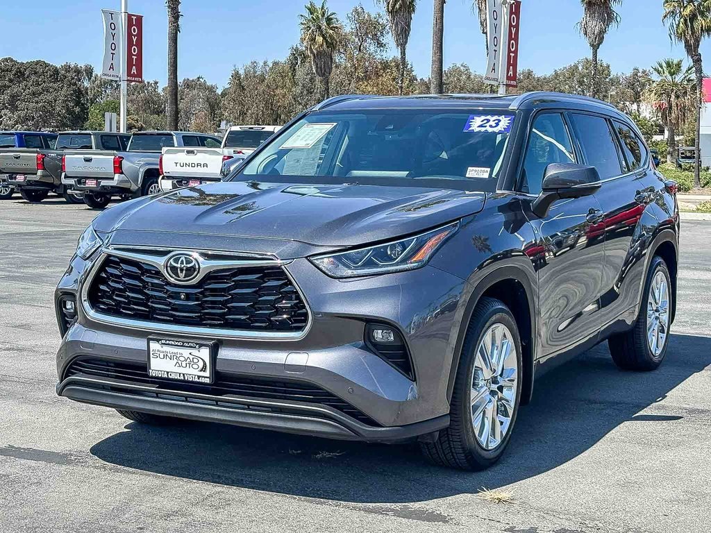 2023 Toyota Highlander Limited Platinum XLE XSE photo 2