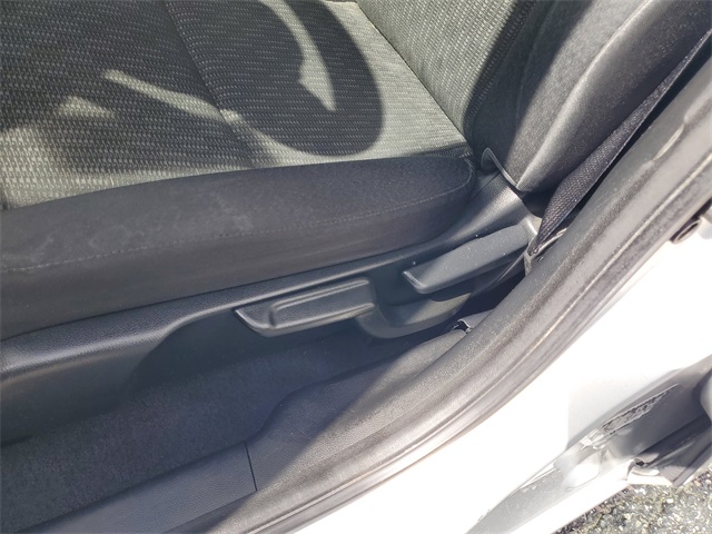 2015 Honda Fit LX photo 12