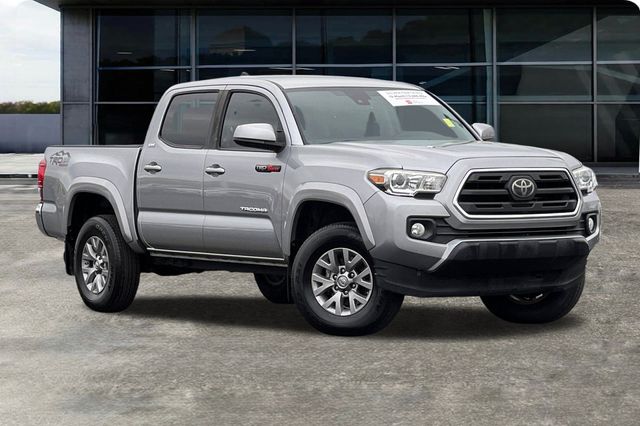 2019 Toyota Tacoma SR5 photo 2