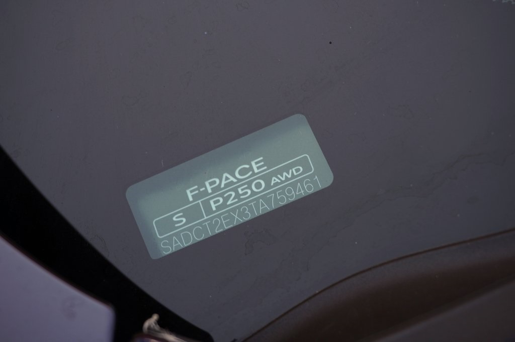 2026 JAGUAR F-PACE - Image 32