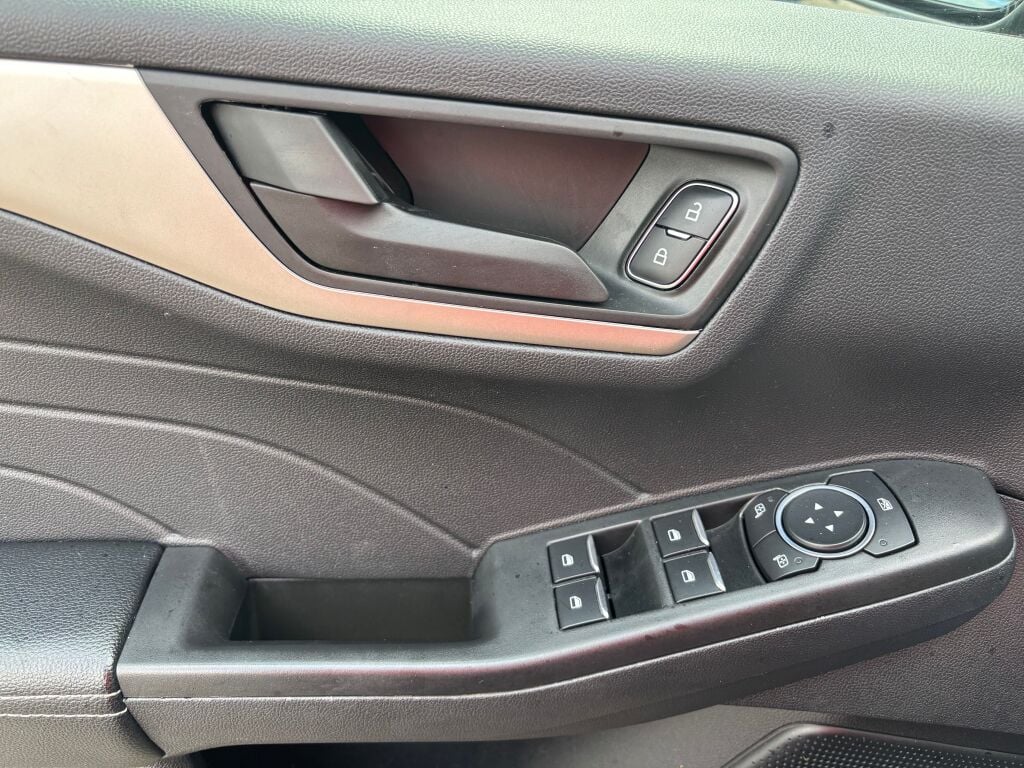 2022 Ford Escape SE photo 11