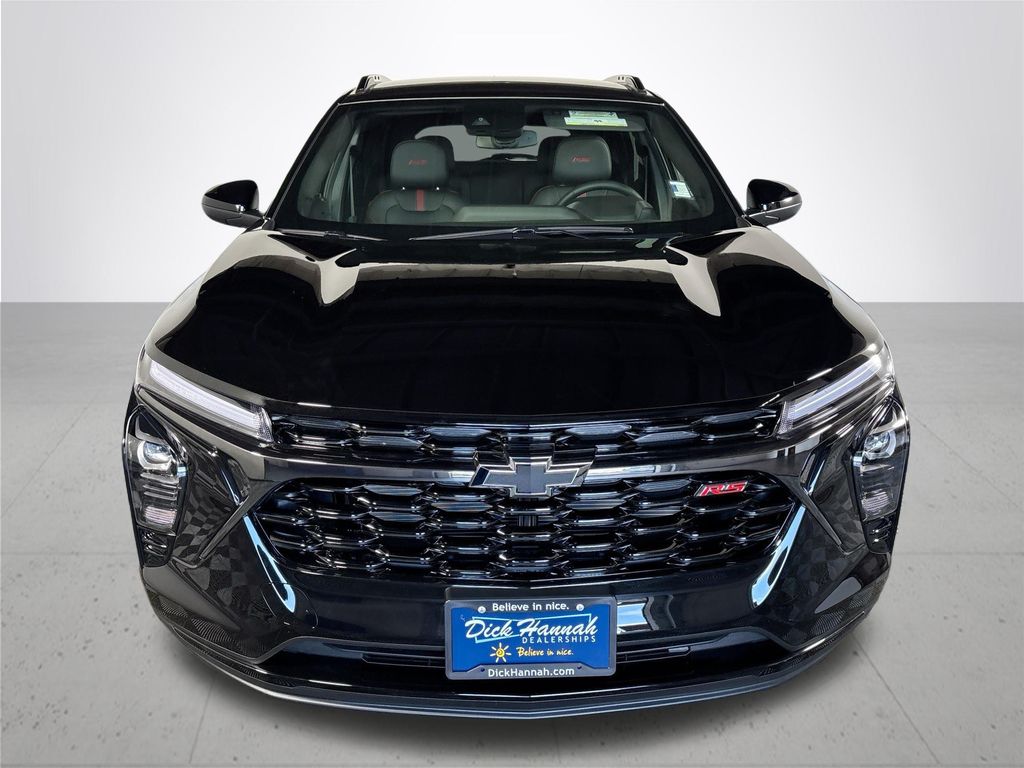 2025 Chevrolet Trax photo 3