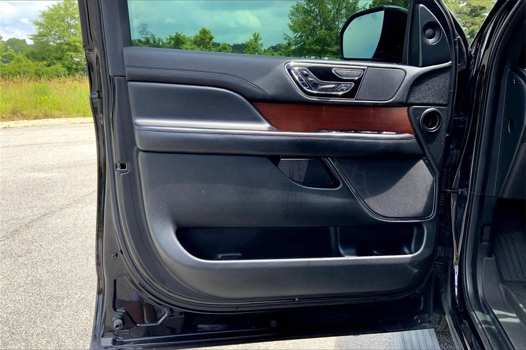 2020 Lincoln Navigator Reserve photo 23