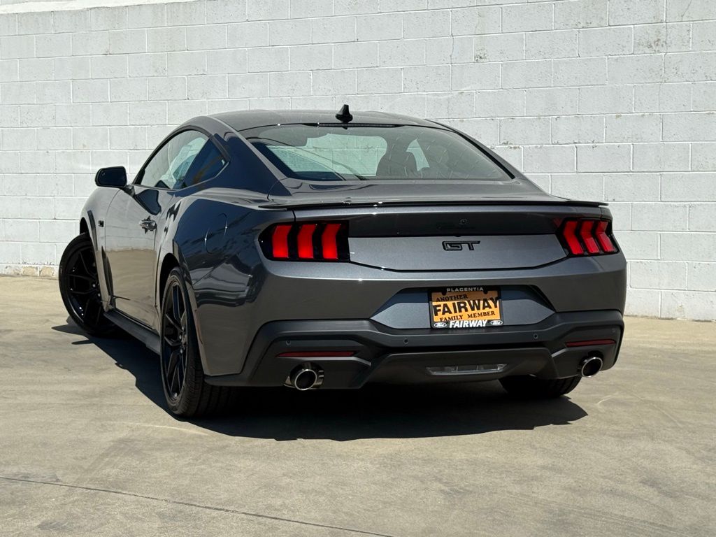 2025 Ford Mustang GT photo 5