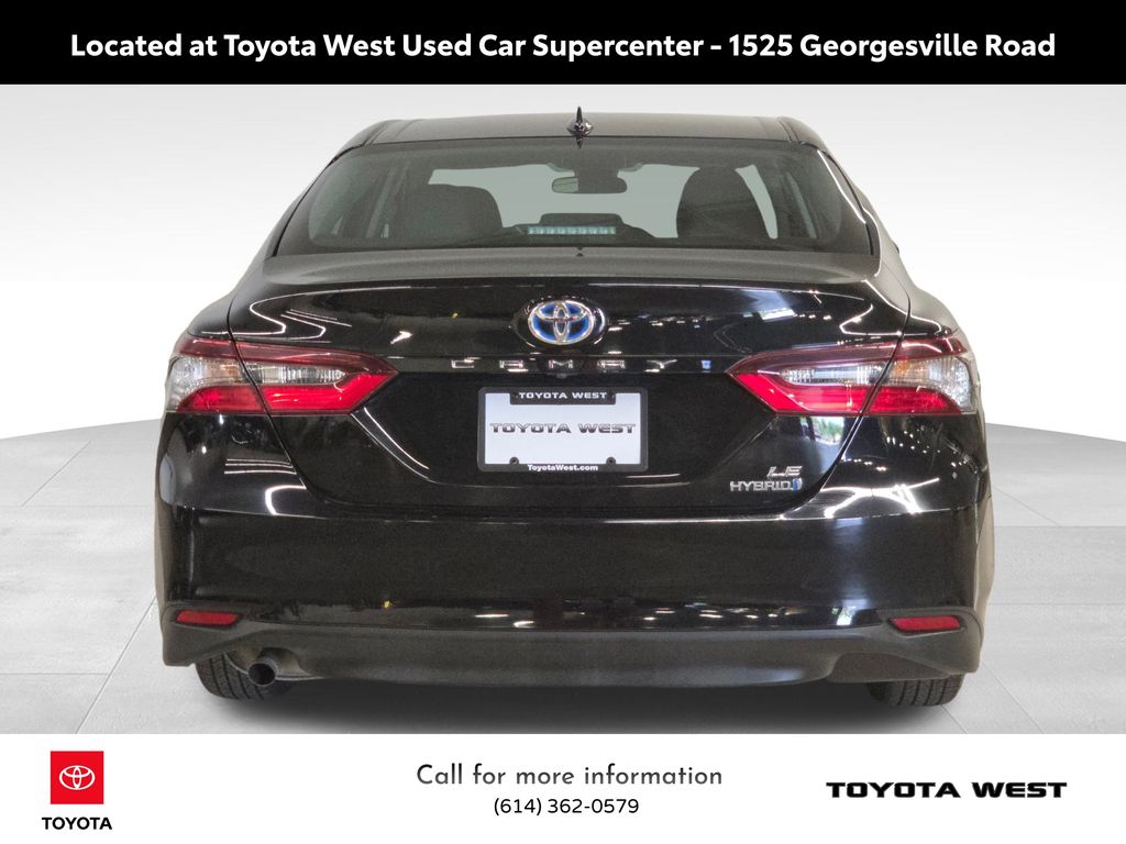2022 Toyota Camry Hybrid LE photo 5