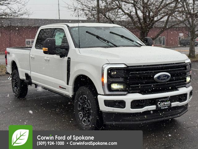 2025 Ford F-350 Super Duty Platinum's photo