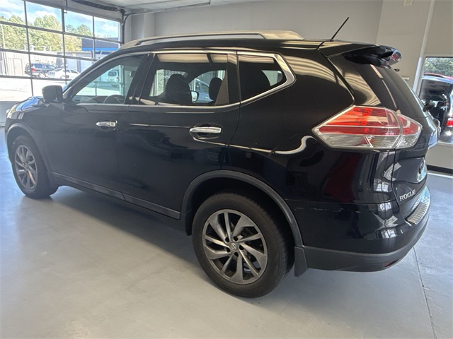 2015 Nissan Rogue SL photo 3