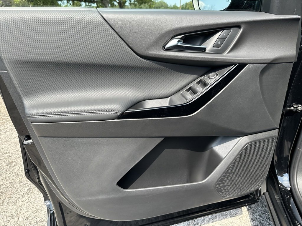 2026 Chevrolet Equinox LT photo 18