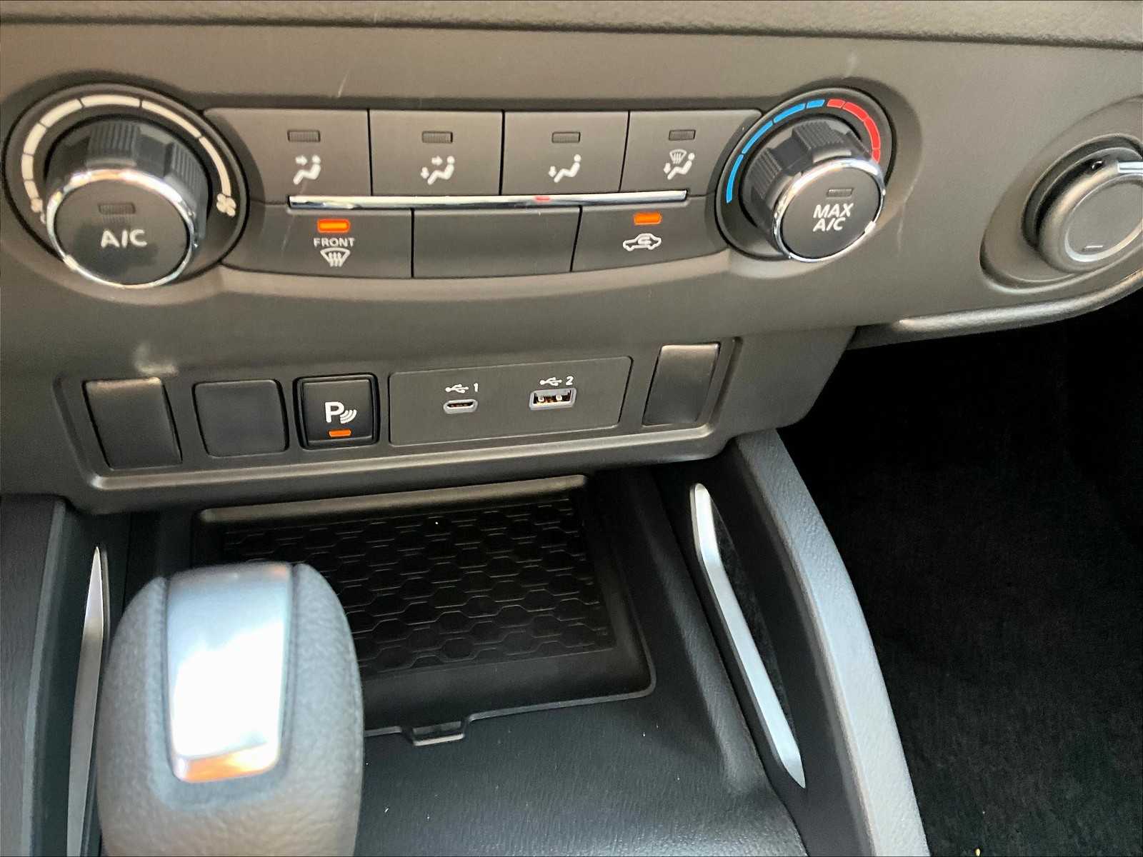 2025 Nissan Frontier SV photo 22