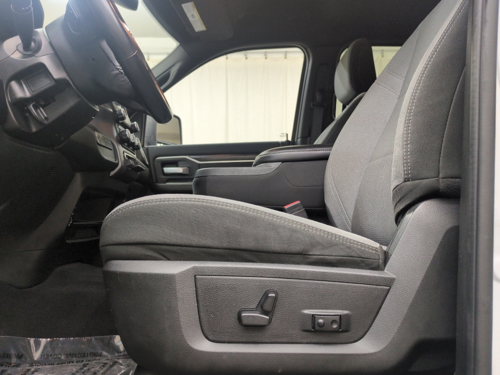 2024 Ram 3500 Big Horn photo 13