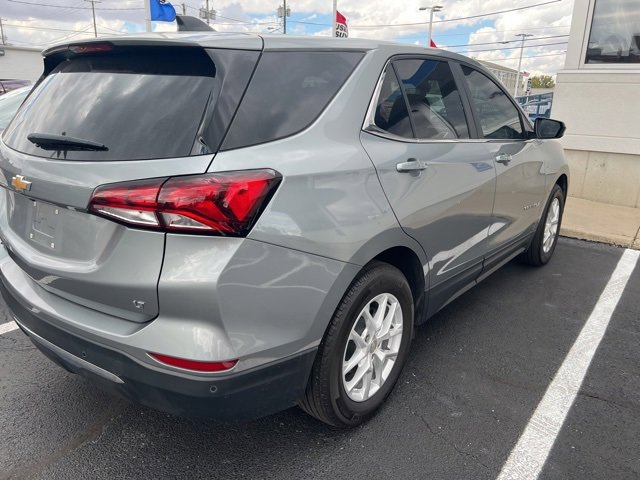 2024 Chevrolet Equinox LT photo 3