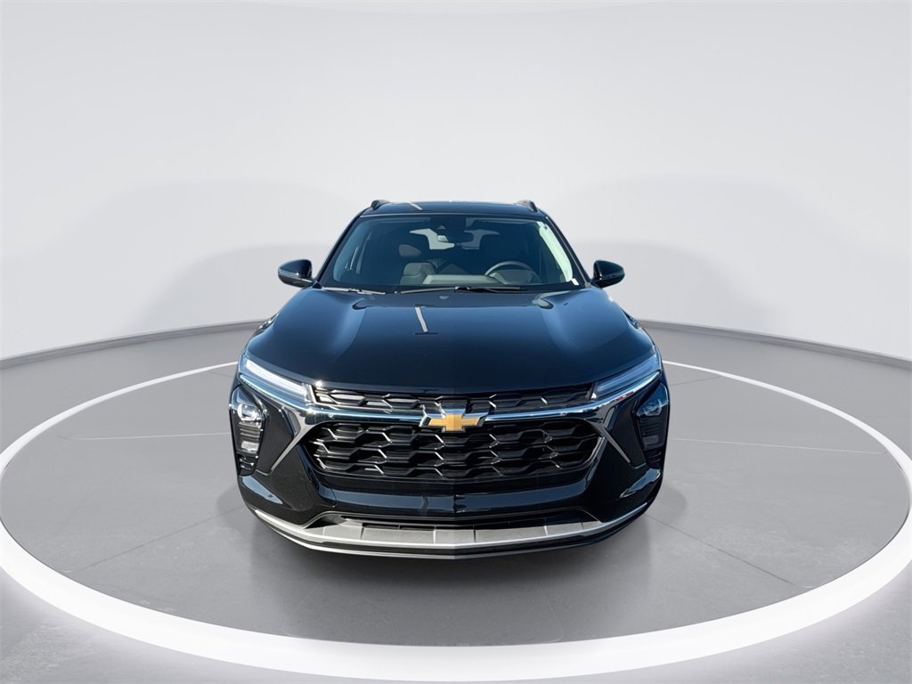 2026 Chevrolet Trax LT photo 3