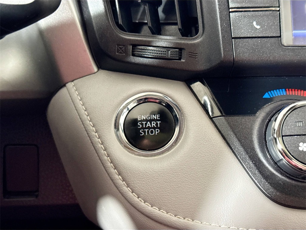 2017 Toyota RAV4 Limited photo 34