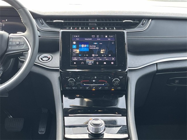 2024 Jeep Grand Cherokee Altitude photo 14