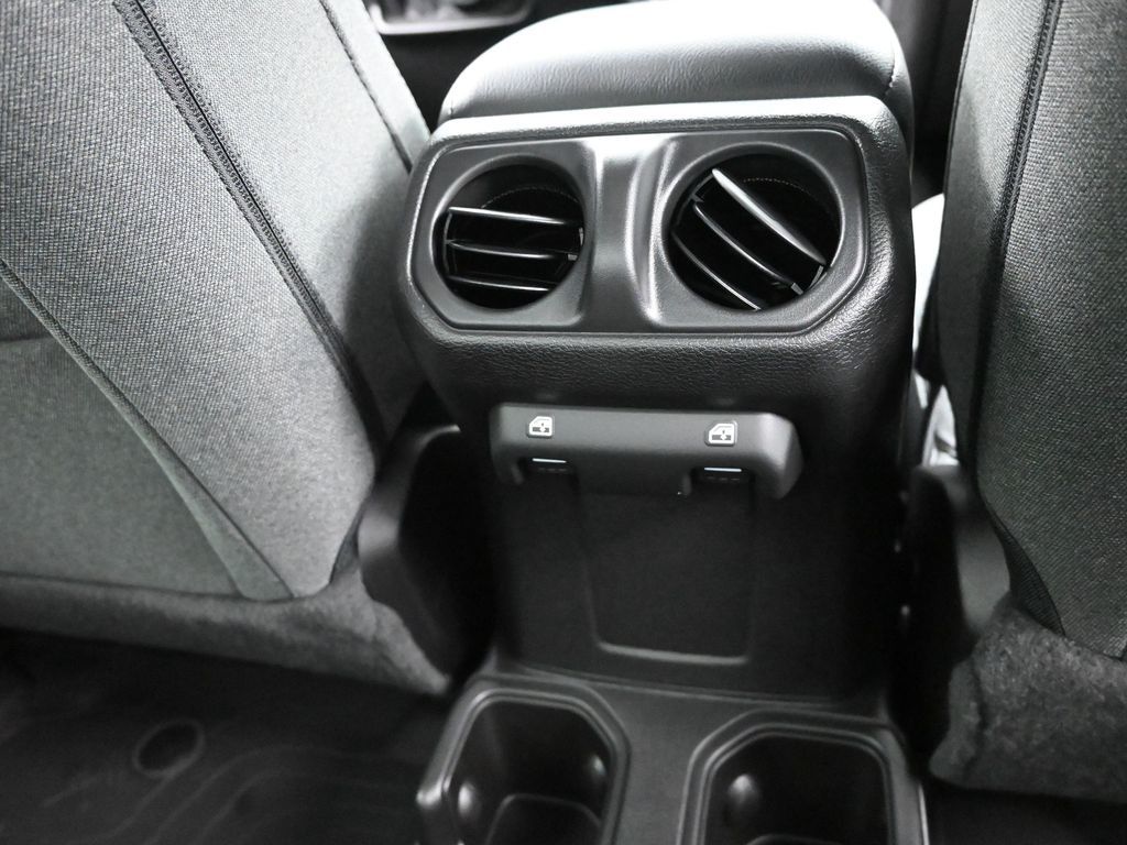 2025 Jeep Gladiator Willys photo 7