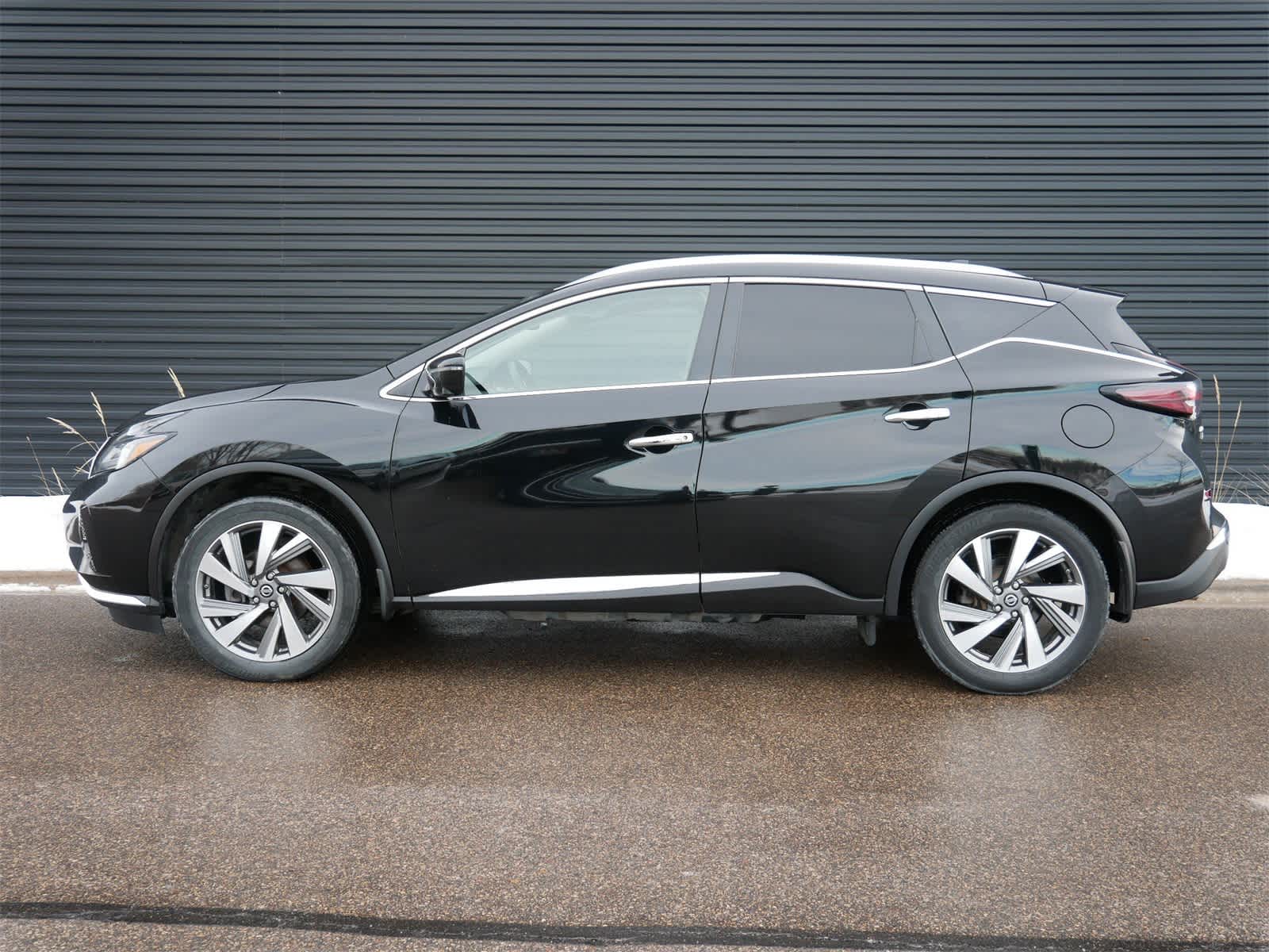 Used 2019 Nissan Murano SL with VIN 5N1AZ2MS5KN131055 for sale in Saint Paul, Minnesota