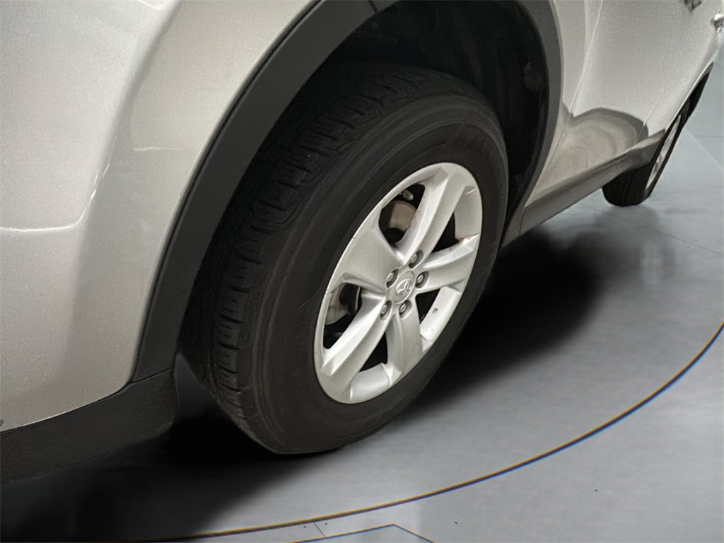 2014 Toyota RAV4 XLE photo 4