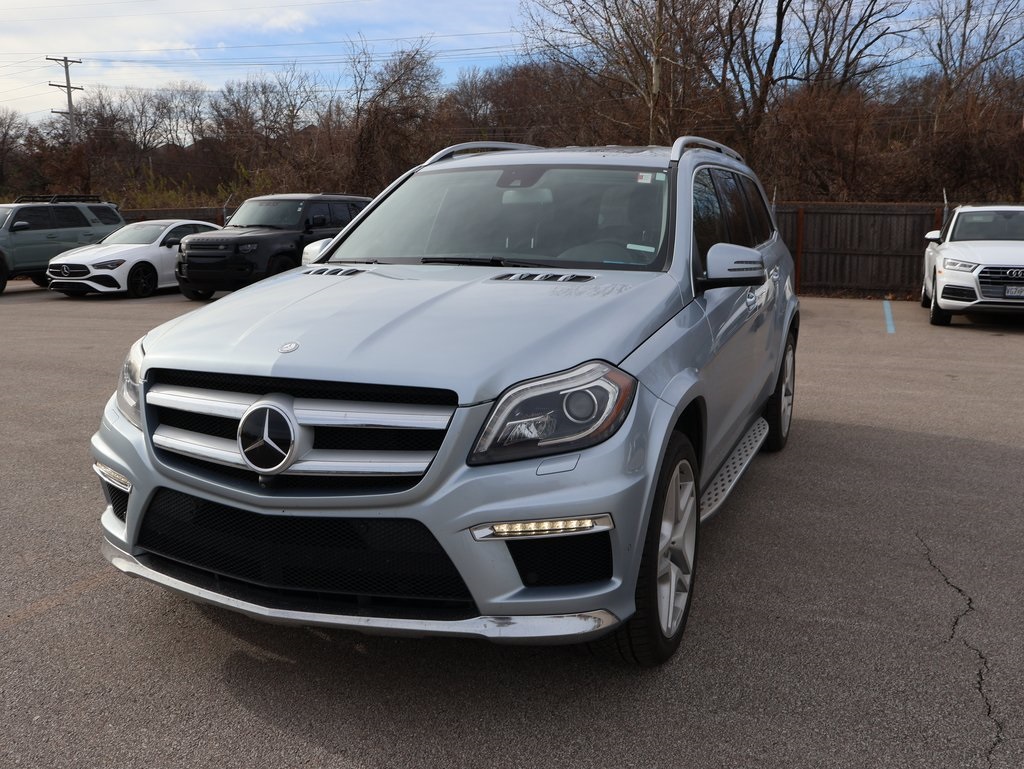 2016 Mercedes-Benz GL-Class GL550's photo