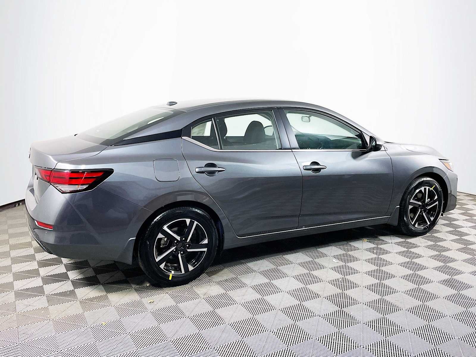 2025 Nissan Sentra SV photo 2