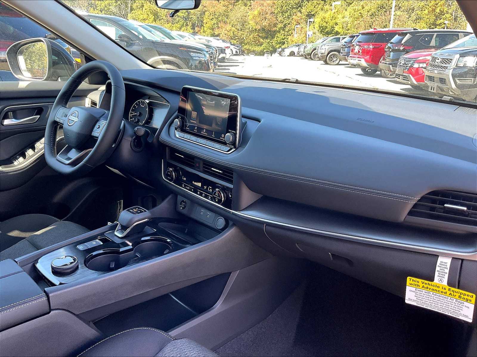 2026 Nissan Rogue SV photo 7